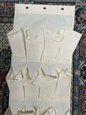 Canvas On the Door or on the wall 20 Pocket Organizer — Cream.  been in storage.